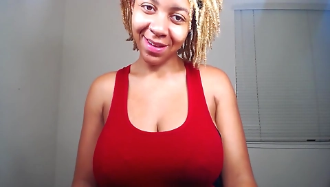 Spanish girl's pussy in a littlexyal