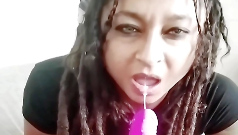 Sexy ass-tad princing on a hawt chick