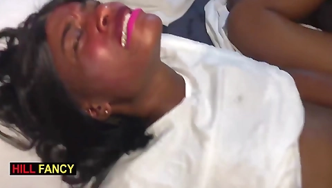 Sexy young chick gets creampie