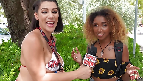 Sexy hot coupl vivianneting and hard fucking