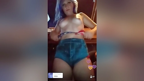 Shake & big natural tits shino